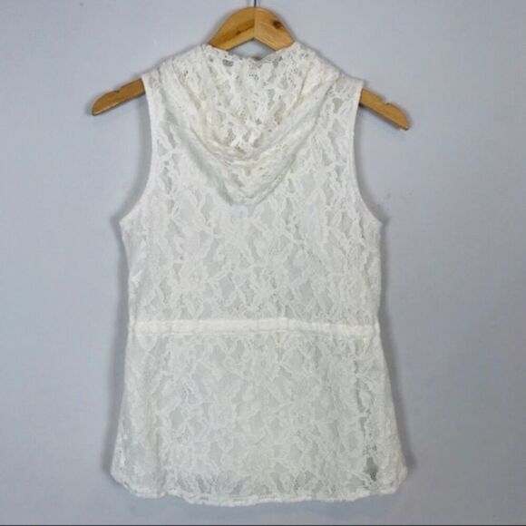 MISS ME Rodeo Lace Western Hooded Top - Picture 5 of 8